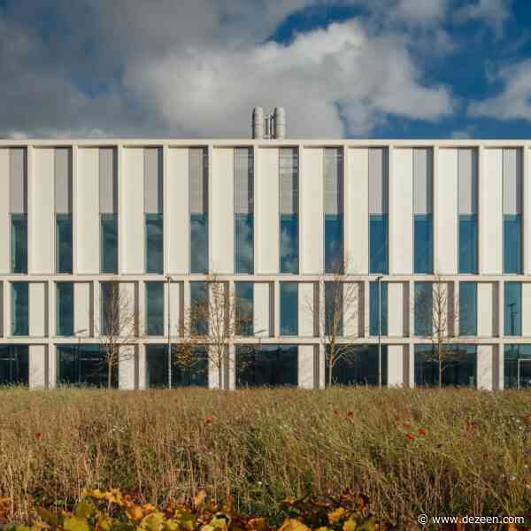 Reiach and Hall Architects renews "dated" science facilities at the University of Aberdeen