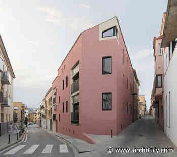 Housing Near the Lighthouse / Joaquim Sellas