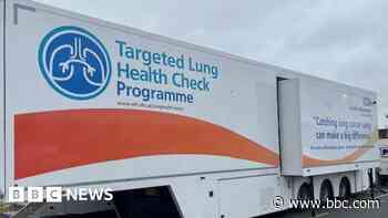 Thousands of lung cancer cases detected in lorry clinics