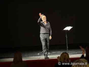 Malore in scena, paura per Toni Servillo: cos'è successo