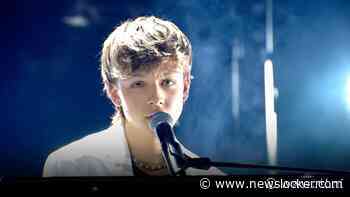 Floran blaast iedereen omver met epische original ‘Darkness’: ‘Je bent een totaalpakket’