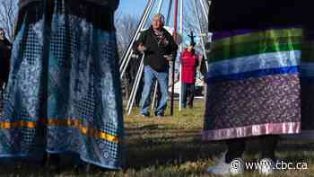 Indigenous veterans honoured in ceremonies across Manitoba