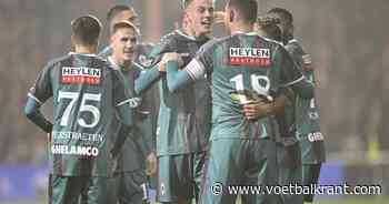 Efficiënt Antwerp komt met de schrik vrij tegen gretig Kortrijk en springt over Club Brugge in de stand