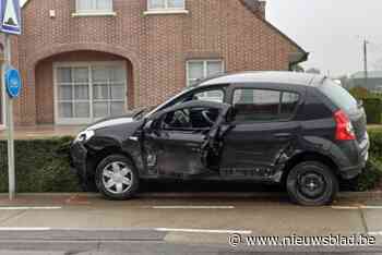 Bejaarde vrouw gewond na ongeval nabij kruispunt