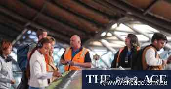 Touch-on stand-off: State government in dispute with US firm over myki upgrade