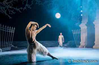Even After 30 Years, People Talk About (And Buy Tickets For) Matthew Bourne’s Gender-Switched “Swan Lake”