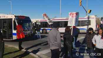 Brampton bus service partially returns as city employees continue to strike