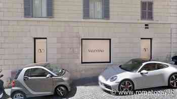 Il maxi furto senza effrazione da Valentino, caccia alla banda e l'ipotesi dei falsi clienti del bed and breakfast