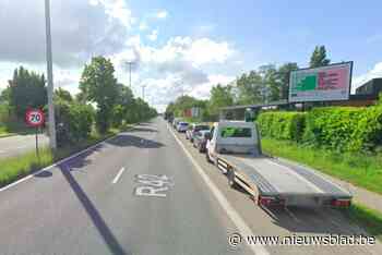 Werkmateriaal gestolen uit geparkeerde bestelwagens