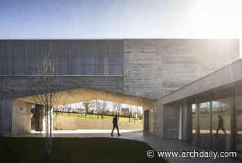 House in Vila Real  / AZO. Sequeira Arquitectos Associados