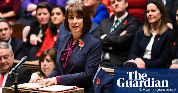 UK public sector pay awards to overtake private sector for first time in four years