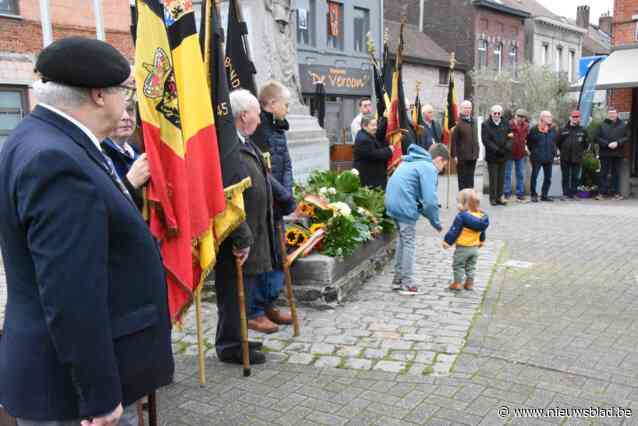IN BEELD: Kinderen herdenken mee Wapenstilstand