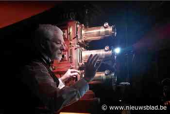 Toverlantaarn met originele glasplaten zorgt voor magische sfeer in cultuurcentrum Baarle : “Voorloper van diaprojector, powerpoint en cinema”