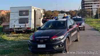 Camper e roulotte dei senza dimora al setaccio: trovati armi, droga e un ricercato