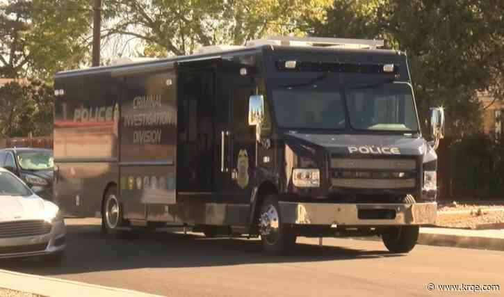 Albuquerque Police Department: Gas station store worker kills man for stealing items, money