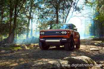 Scout Traveler SUV vs. Rivian R1S: modern electric SUVs compared