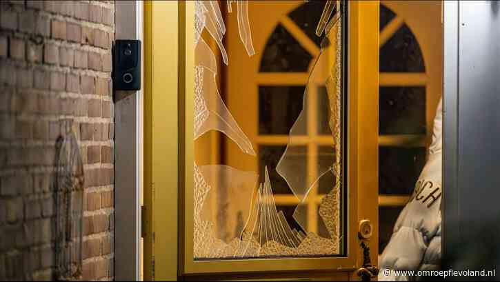 Lelystad - Explosie veroorzaakt schade bij woning in de Biesbosstraat