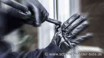 Polizei fahndet nach Opel: Einbrecher klauen Geld aus Einfamilienhaus in Bad Wildbad