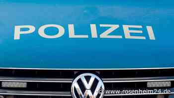 Audifahrer fährt Stephanskirchener E-Biker (24) beim Abbiegen an