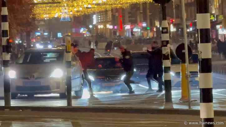 Netanyahu condemns antisemitic pogrom in Amsterdam, warns world leaders attacks will spread if don't act