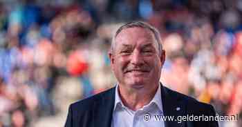 Ron Jans verrast op technische avond FC Utrecht: trainer tekent één jaar bij