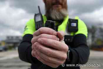 Ex-paracommando betast vrouw en schopt politieagent: twintig maanden cel gevraagd