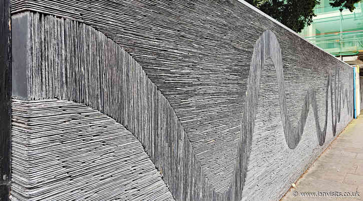 A stacked slate surprise –  the story behind a wave-patterned wall