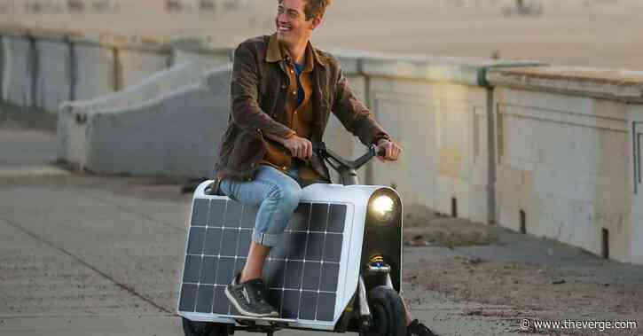 The Lightfoot electric scooter is wrapped in solar panels to address range anxiety