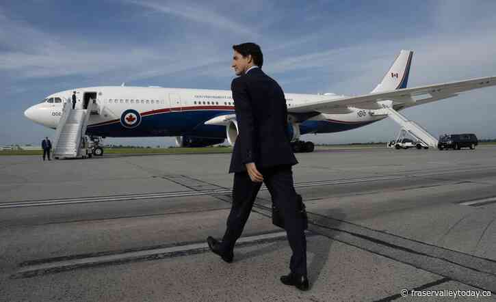 Prime Minister Trudeau makes trip to Bermuda to eulogize longtime family friend