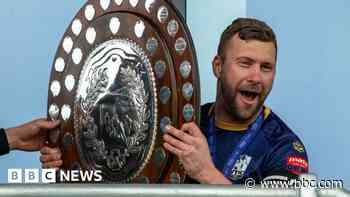 Club legend hangs up boots after 618 appearances