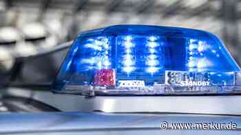 Benz rammt BMW samt Pferdeanhänger – Zweimal Totalschaden
