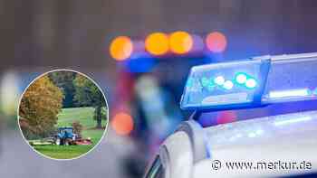 Medizinischer Notfall löst Unfall aus: Traktor hinterlässt Spur der Verwüstung