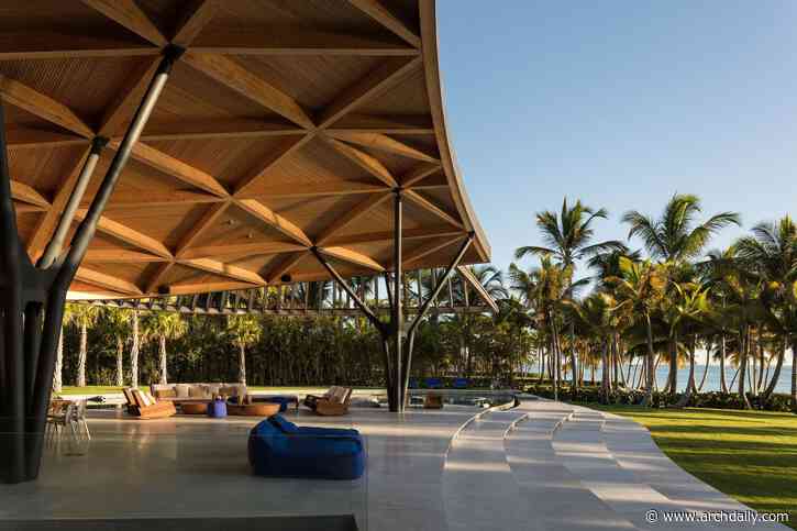 Capturing Serenity: 10 Beach Houses that Enhance the Caribbean Oceanfront Landscape