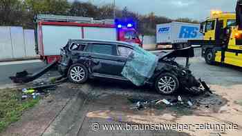 Auto überschlägt sich mehrfach an A2-Rastplatz Essehof-Süd