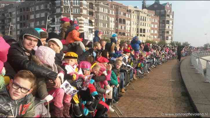 Lelystad - Sinterklaas in Lelystad: dansen, gymmen en zingen in de haven en het stadshart