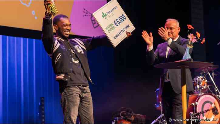 Almere - Almeerder Stanley Fletcher wint Han Lammers Prijs, artiest krijgt 5.000 euro