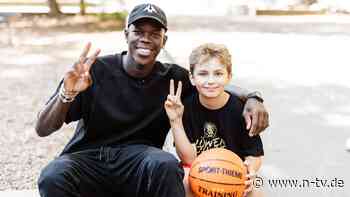 "RTL - Wir helfen Kindern": Dennis Schröder: "Kinder müssen raus und sich bewegen!"