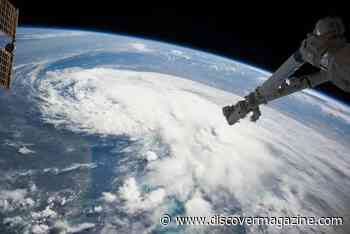 Why Does Everything Look Flat Even Though the Earth Is Round?