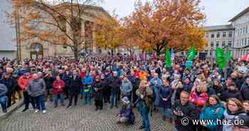 Hannover: Tausend Menschen demonstrieren in gegen Extremismus