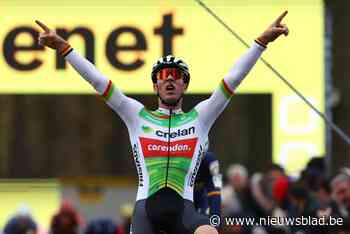 Laurens Sweeck pakt tweede zege op rij in Superprestige na waanzinnige thriller in Aardbeiencross Merksplas