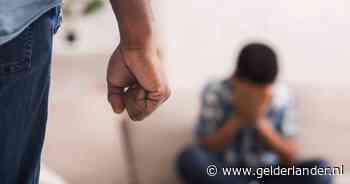 Man (42) bedreigt zoon en echtgenote van wie ‘de tong moet worden afgesneden’