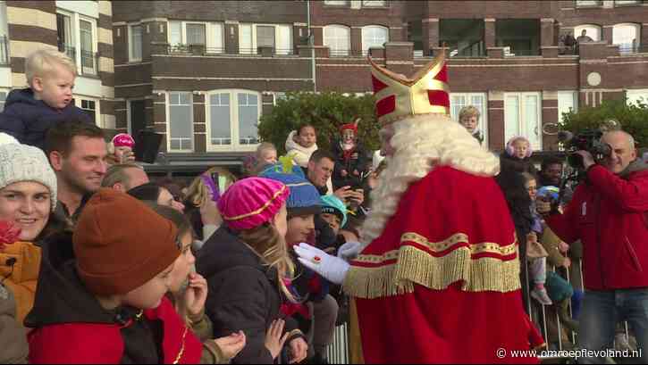 Lelystad - Sinterklaas en zijn pieten warm onthaald in Flevoland