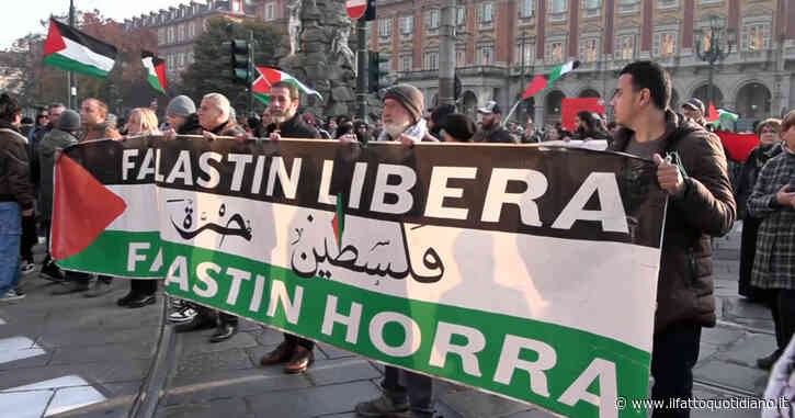 Corteo per la Palestina a Torino: “Basta armi a Israele, fermiamo l’Occidente genocida e guerrafondaio”