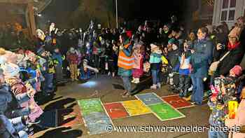 Tradition in Wildberg: Effringer Grundschüler feiern Martinstag