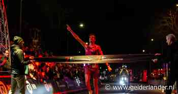 Nillessen (21) maakt favorietenrol waar: parcoursrecord Groesbekenaar tijdens Zevenheuvelennacht