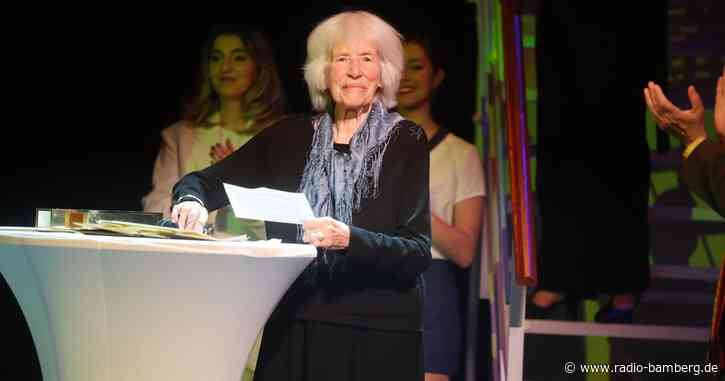 Nele Hertling bei Deutschen Theaterpreis «Faust» geehrt