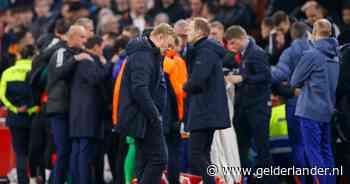 Ronald Koeman noemt penalty na medische noodsituatie ‘raar moment’, Virgil van Dijk looft Hongarije