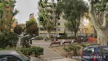 Piazza Bologna: ubriaco distrugge le panchine in piazzetta