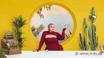 Zwischen Tresen und Abendmahl: Der Lavazza-Kalender 2025 kommt ganz im Stile da Vincis