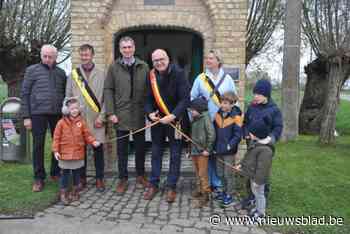 Gerestaureerde Machuutskapel ingehuldigd: “Lo-Reninge draagt de zorg voor haar erfgoed hoog in het vaandel”